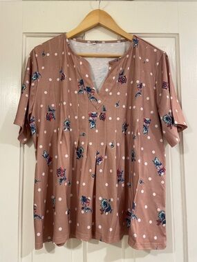NWOT - Tan Floral & Polka Dot Short Sleeve V-Neck Top